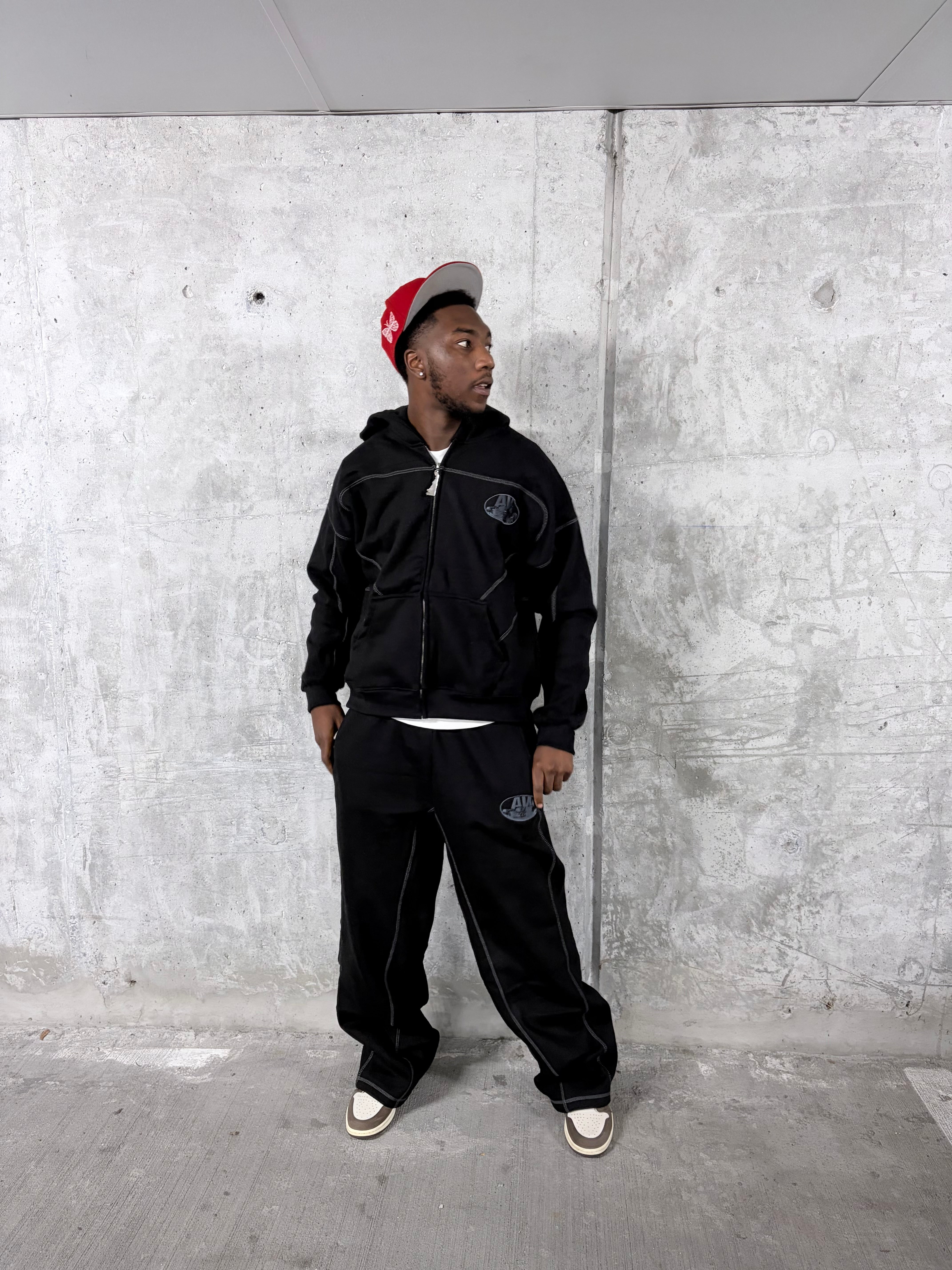 Black Simplicity Sweatsuit