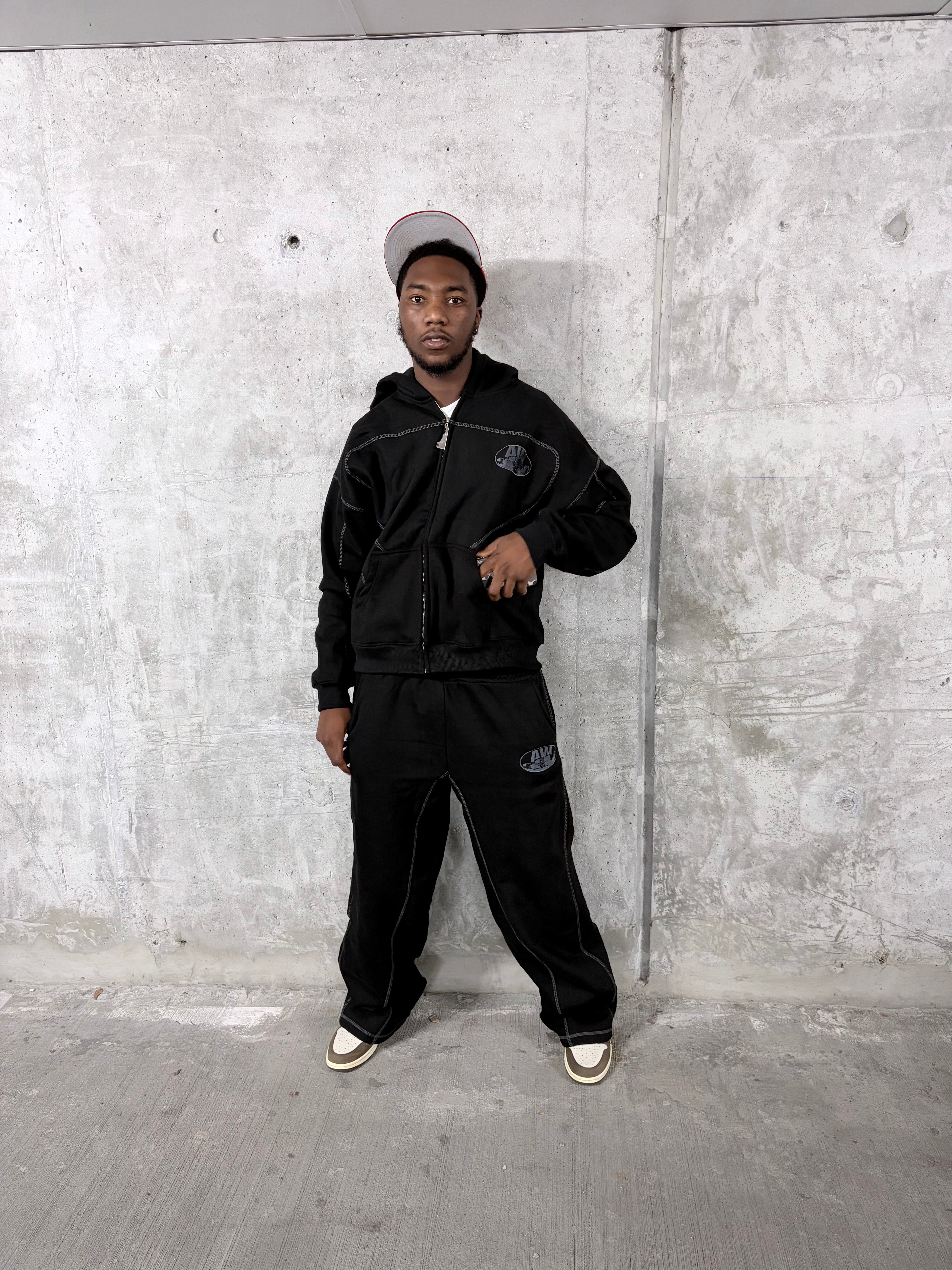 Black Simplicity Sweatsuit