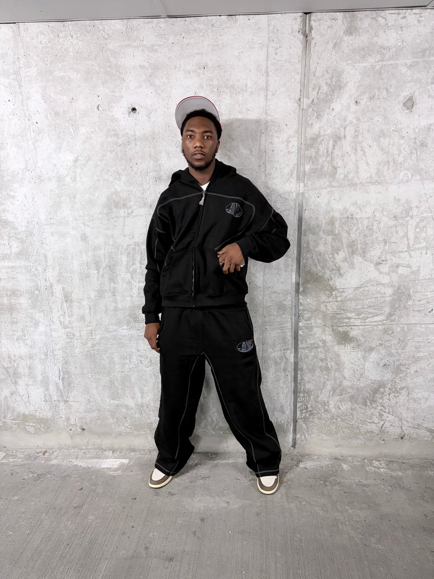 Black Simplicity Sweatsuit